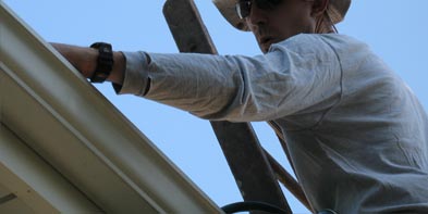 3-gutter-repair-and-cleaning seamless gutters